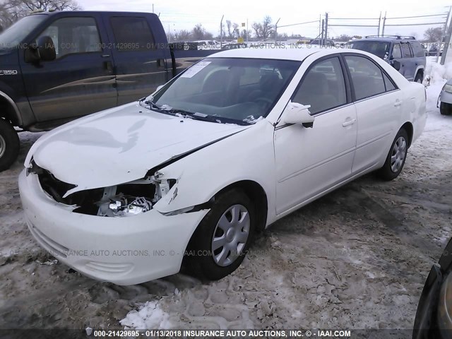 4T1BE32K22U104409 - 2002 TOYOTA CAMRY LE/XLE/SE 白色 照片 2