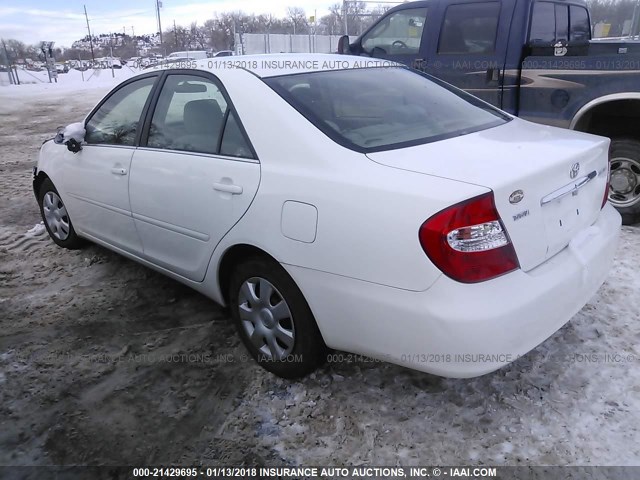 4T1BE32K22U104409 - 2002 TOYOTA CAMRY LE/XLE/SE 白色 照片 3