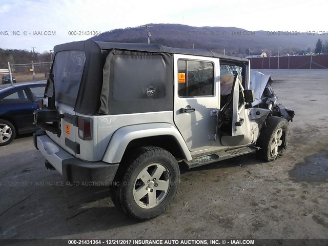 1J4GA59118L549425 - 2008 JEEP WRANGLER UNLIMITE SAHARA SILVER photo 4