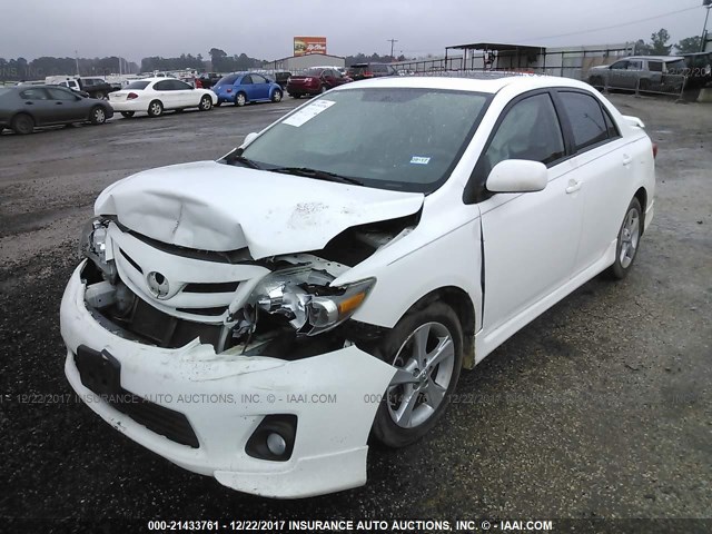 2T1BU4EE8BC601707 - 2011 TOYOTA COROLLA S/LE WHITE photo 2