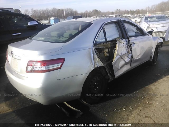 4T1BF3EK0BU137532 - 2011 TOYOTA CAMRY SE/LE/XLE 银色 照片 4