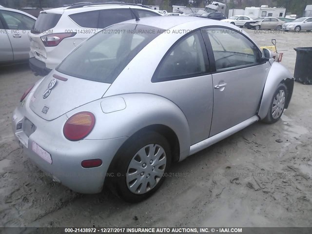 3VWCC21C7YM447178 - 2000 VOLKSWAGEN NEW BEETLE GLS SILVER photo 4