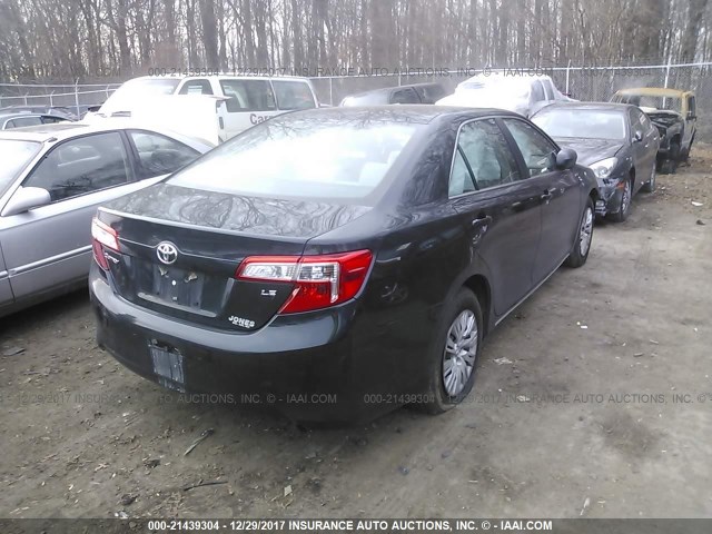 4T4BF1FK5CR227933 - 2012 TOYOTA CAMRY SE/LE/XLE BLACK photo 4