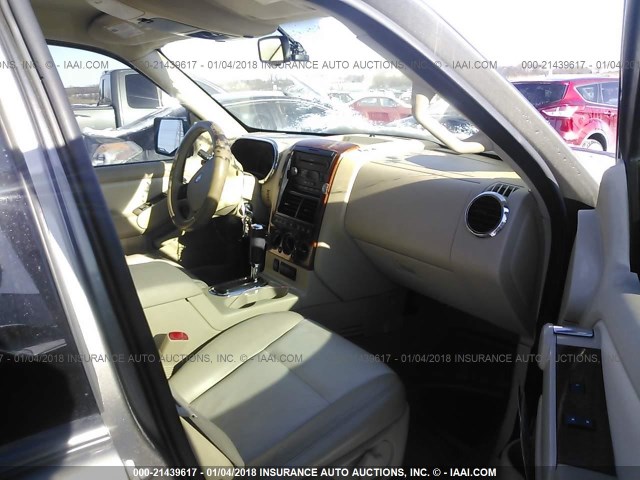 1FMEU74E86UA17375 - 2006 FORD EXPLORER EDDIE BAUER GRAY photo 5