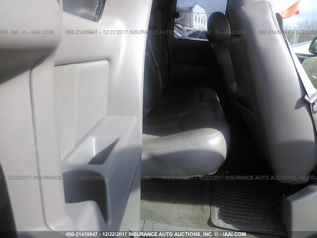 2GCEC19TX61108817 - 2006 CHEVROLET SILVERADO C1500 SILVER photo 8