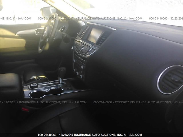 5N1DR2MM4HC621330 - 2017 NISSAN PATHFINDER S/SV/SL/PLATINUM 银色 照片 5