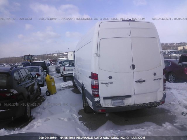 WD3PF1CC3D5751217 - 2013 MERCEDES-BENZ SPRINTER 3500 WHITE photo 3