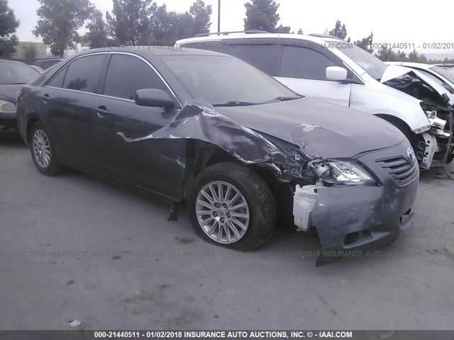 JTNBE46K173025519 - 2007 TOYOTA CAMRY NEW GENERAT CE/LE/XLE/SE GRAY photo 1