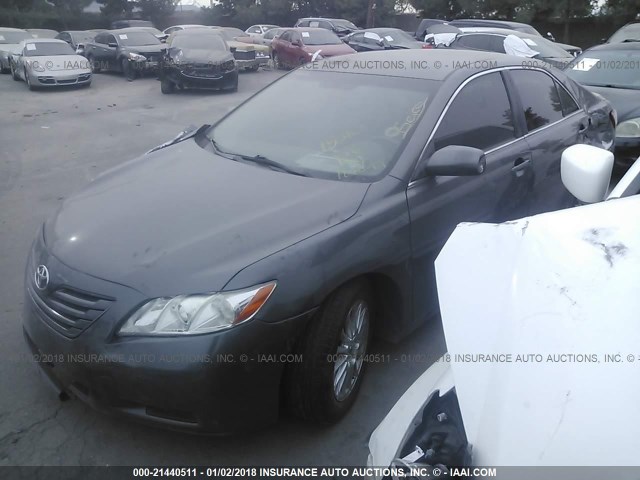 JTNBE46K173025519 - 2007 TOYOTA CAMRY NEW GENERAT CE/LE/XLE/SE GRAY photo 2