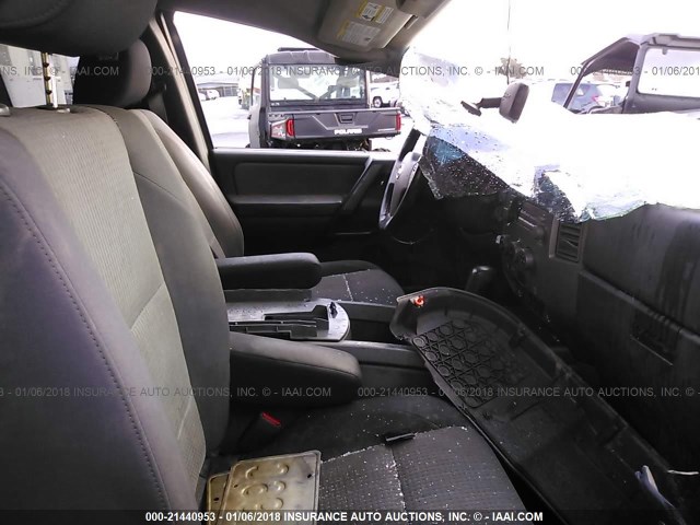 1N6AA06B76N529965 - 2006 NISSAN TITAN XE/SE/LE GRAY photo 5