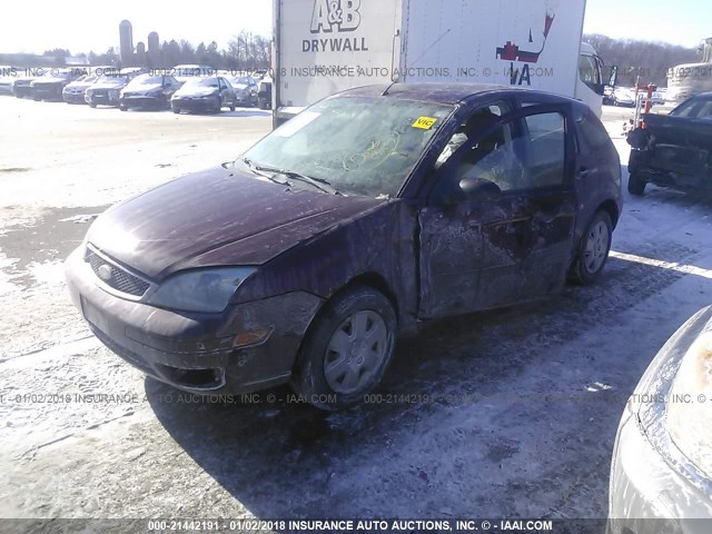 1FAHP37N17W238843 - 2007 FORD FOCUS ZX5/S/SE/SES 勃艮第红 照片 2