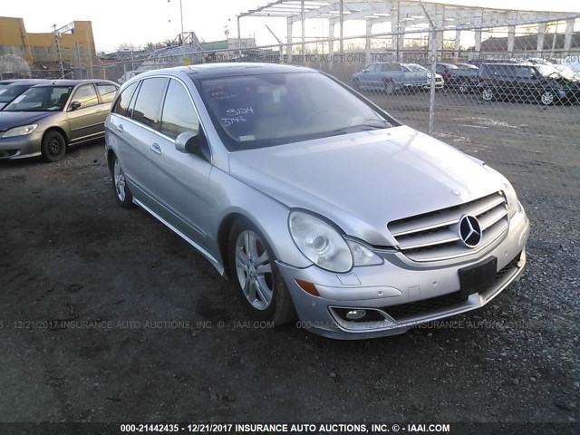 4JGCB75E17A037062 - 2007 MERCEDES-BENZ R 500 SILVER photo 1