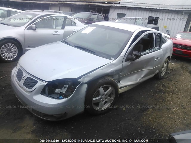 1G2AL15F677126268 - 2007 PONTIAC G5 SILVER photo 2