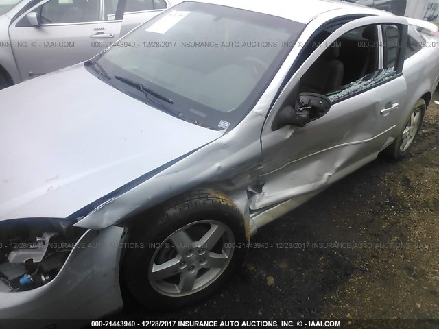 1G2AL15F677126268 - 2007 PONTIAC G5 SILVER photo 6