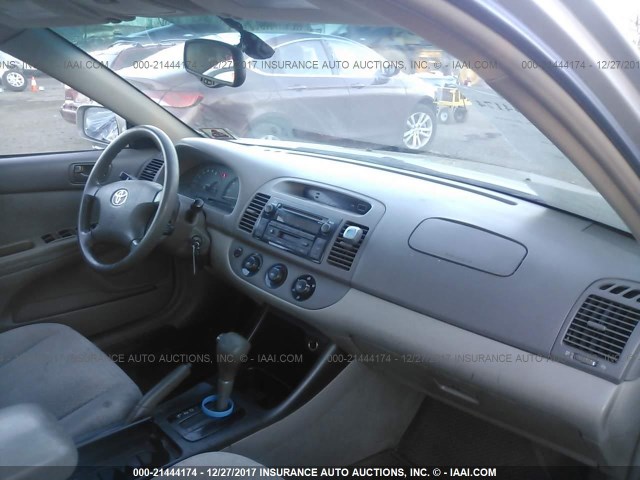 4T1BE32K44U835376 - 2004 TOYOTA CAMRY LE/XLE/SE Алтын фото 5