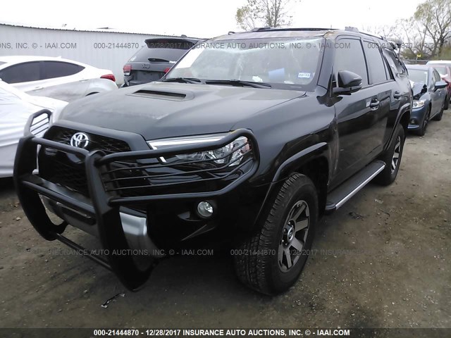 JTEBU5JR7H5471452 - 2017 TOYOTA 4RUNNER SR5 PREM/LTDL/TRAIL/TRD BLACK photo 2