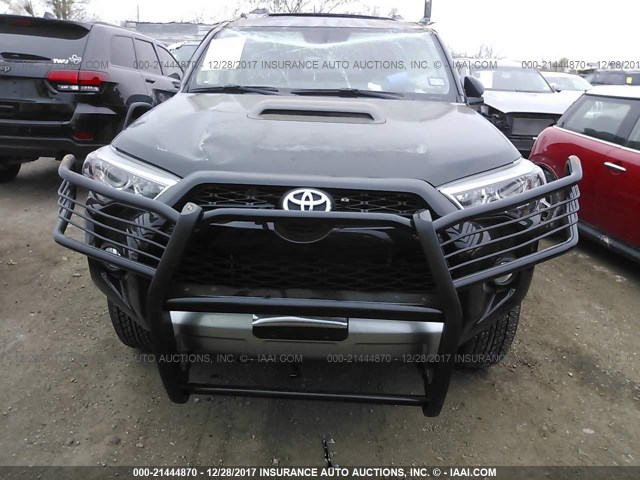 JTEBU5JR7H5471452 - 2017 TOYOTA 4RUNNER SR5 PREM/LTDL/TRAIL/TRD შავი ფოტო 6