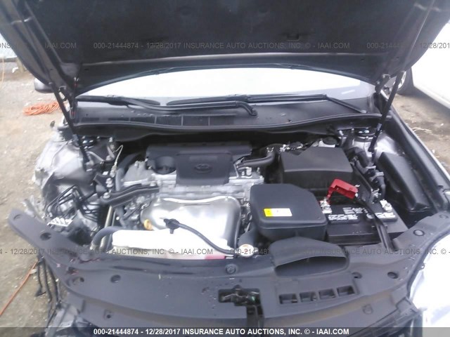 4T1BF1FK2HU328803 - 2017 TOYOTA CAMRY LE/XLE/SE/XSE GRAY photo 10