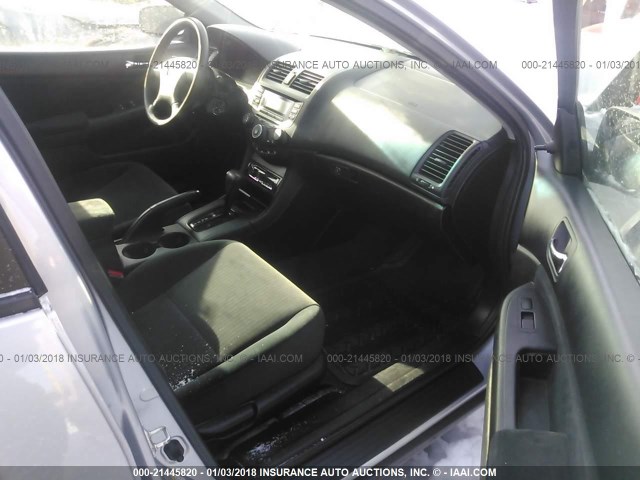 1HGCM56185A184458 - 2005 HONDA ACCORD DX SILVER photo 5