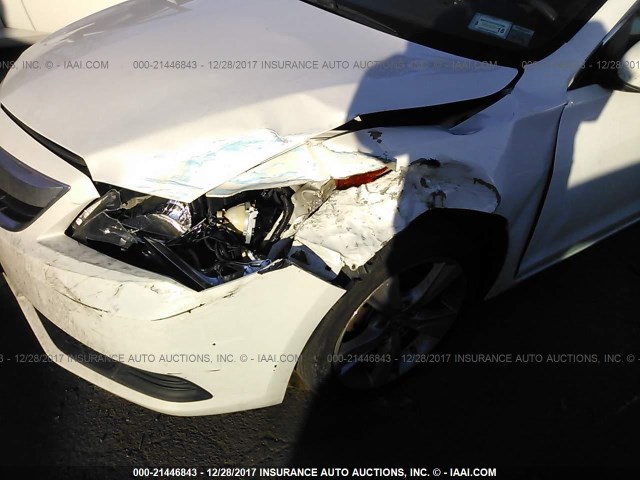 19VDE1F31EE013633 - 2014 ACURA ILX 20 WHITE photo 6