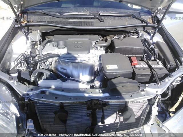 4T1BF1FK1HU731669 - 2017 TOYOTA CAMRY LE/XLE/SE/XSE SILVER photo 10