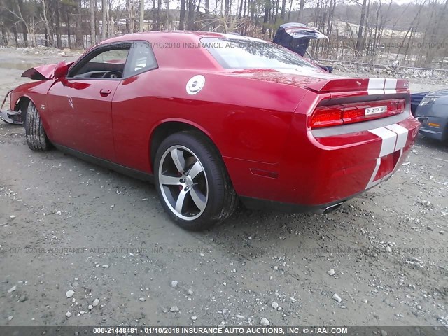 2C3CDYCJ4DH615399 - 2013 DODGE CHALLENGER SRT-8 RED photo 3