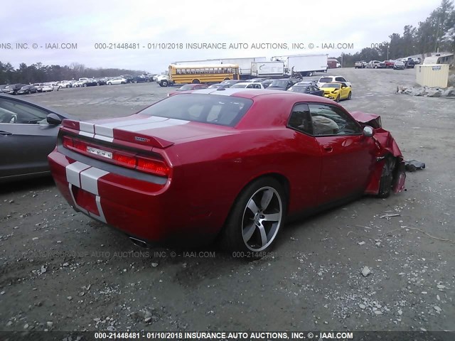 2C3CDYCJ4DH615399 - 2013 DODGE CHALLENGER SRT-8 RED photo 4