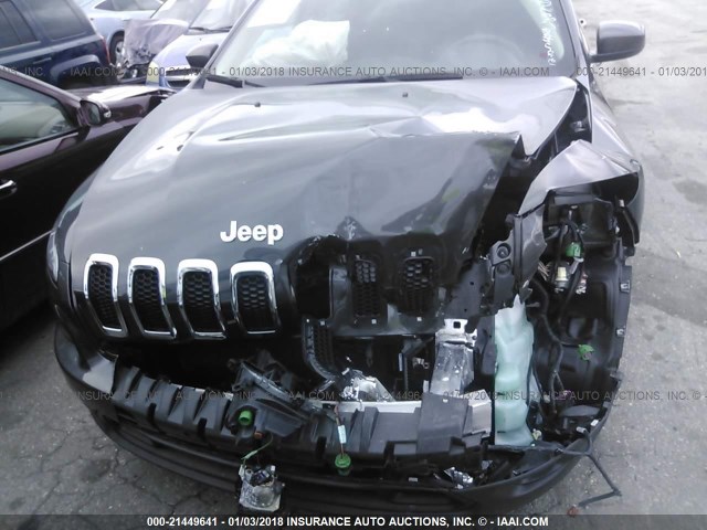 1C4PJLCB2GW290887 - 2016 JEEP CHEROKEE LATITUDE GRAY photo 6