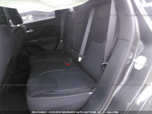 1C4PJLCB2GW290887 - 2016 JEEP CHEROKEE LATITUDE GRAY photo 8