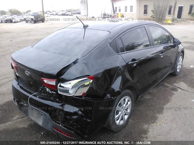 KNADM4A38F6525056 - 2015 KIA RIO LX Սև լուսանկար 4