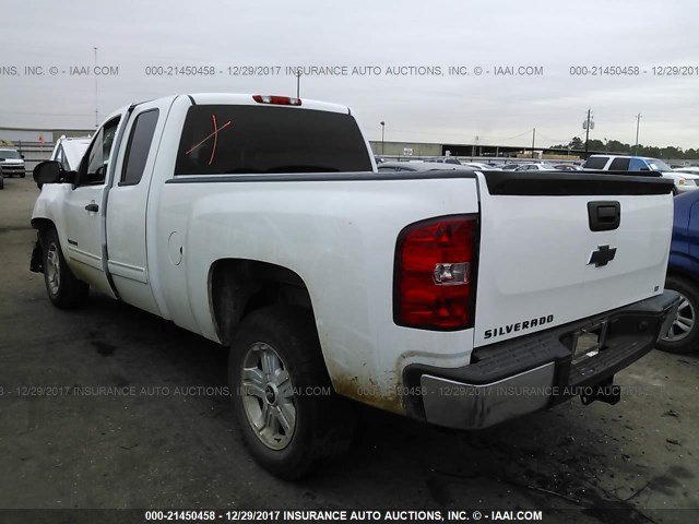 1GCRKSE78DZ353526 - 2013 CHEVROLET SILVERADO K1500 LT WHITE photo 3