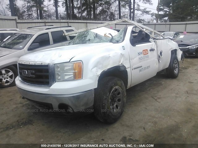 1GTEC14C88Z233820 - 2008 GMC SIERRA C1500 WHITE photo 2