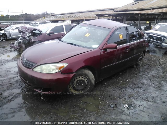 4T1BE32KX3U250428 - 2003 TOYOTA CAMRY LE/XLE/SE RED photo 2