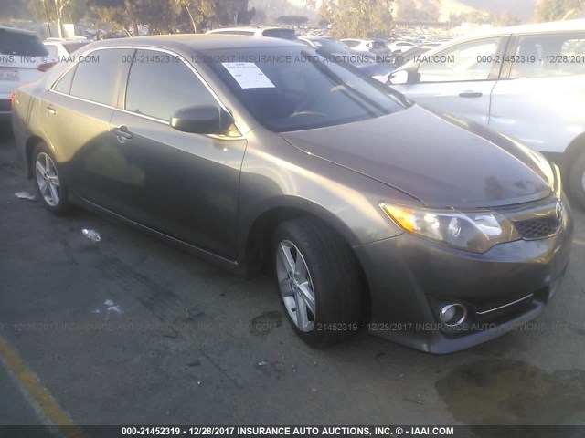 4T1BF1FK2EU814894 - 2014 TOYOTA CAMRY L/SE/LE/XLE 灰色 照片 1