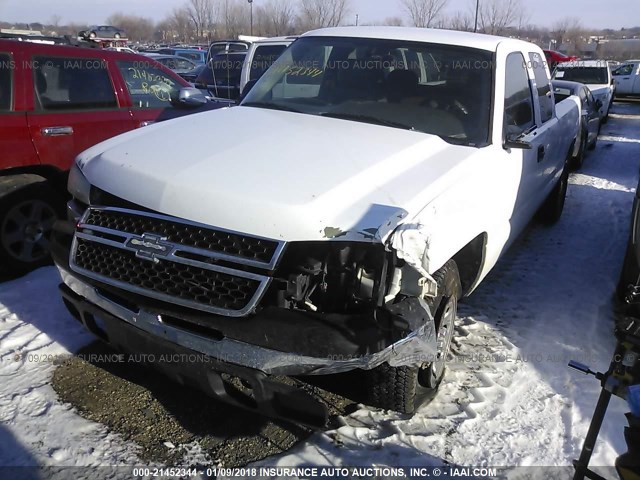 1GCEK19V67Z159115 - 2007 CHEVROLET SILVERADO K1500 WHITE photo 2