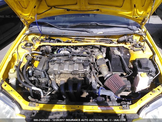 JM1BJ246321493542 - 2002 MAZDA PROTEGE PR5 YELLOW photo 10