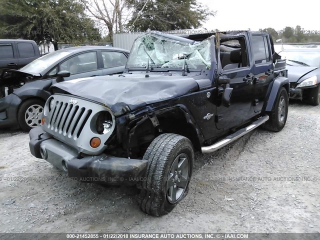 1C4BJWDG5DL591074 - 2013 JEEP WRANGLER UNLIMITE SPORT BLUE photo 2