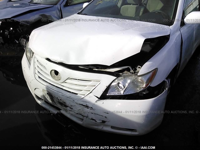 4T1BE46K69U920677 - 2009 TOYOTA CAMRY SE/LE/XLE WHITE photo 6