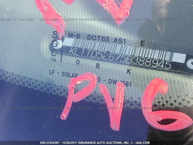 KL1TD52675B388945 - 2005 CHEVROLET AVEO LS RED photo 9