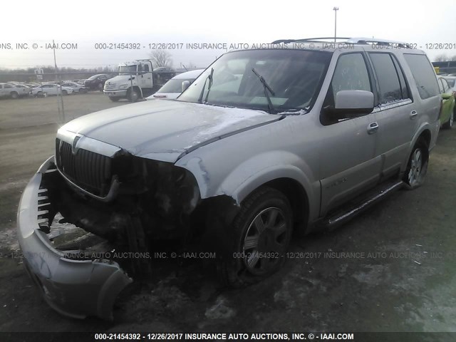5LMFU28R13LJ07986 - 2003 LINCOLN NAVIGATOR 灰色 照片 2