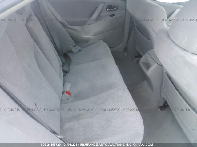 4T1BF3EK8BU642105 - 2011 TOYOTA CAMRY SE/LE/XLE WHITE photo 8