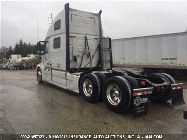 4V4NC9EJ7EN164430 - 2014 VOLVO VNL L WHITE photo 3