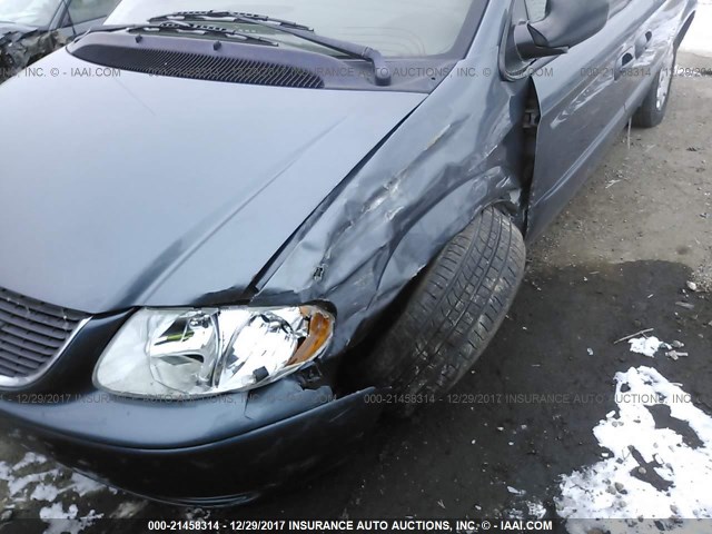 2C4GP44362R731756 - 2002 CHRYSLER TOWN & COUNTRY LX BLUE photo 6