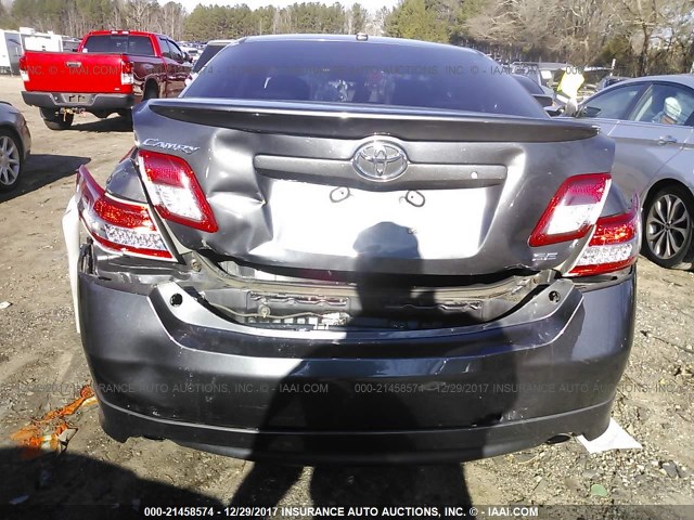 4T1BF3EK7BU230743 - 2011 TOYOTA CAMRY SE/LE/XLE Серый фото 6