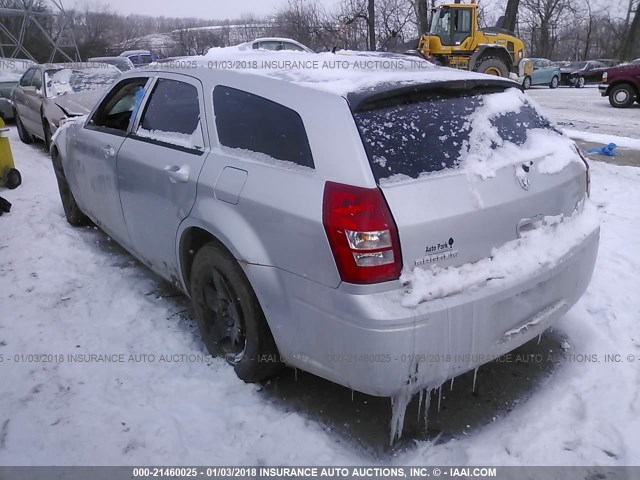 2D4FV47TX8H104296 - 2008 DODGE MAGNUM SILVER photo 3