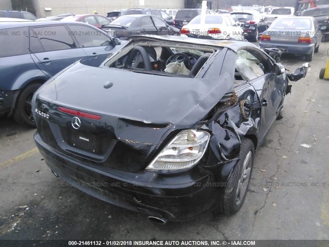 WDBWK54F66F094857 - 2006 MERCEDES-BENZ SLK 280 BLACK photo 4