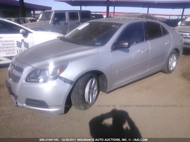 1G11B5SA8DF161502 - 2013 CHEVROLET MALIBU LS 银色 照片 2