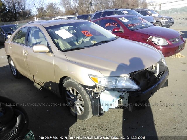 4T1BF3EK6BU617221 - 2011 TOYOTA CAMRY SE/LE/XLE GOLD photo 1