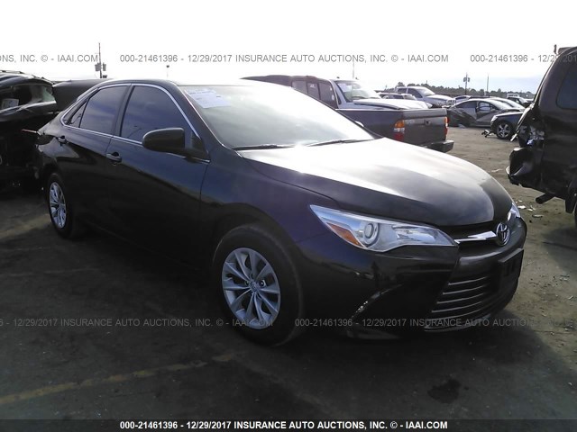 4T4BF1FK4GR555267 - 2016 TOYOTA CAMRY LE/XLE/SE/XSE BLACK photo 1