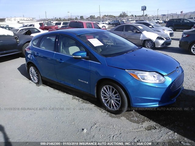 1FAHP3R47CL471075 - 2012 FORD FOCUS BEV Light Blue photo 1